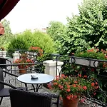 Carlton Boutique Hotel 4*