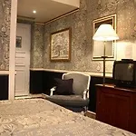 Carlton Boutique לוזאן