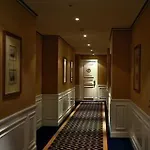 Carlton Boutique Hotel