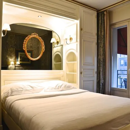 カールトン ブティック 4*