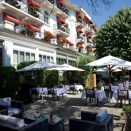 Carlton Boutique Hotel