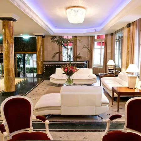 Carlton Boutique 4*