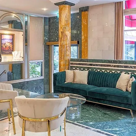 מלון Carlton Boutique