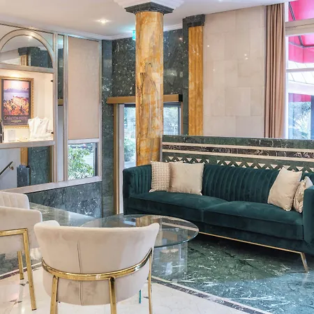 Carlton Boutique Hotel