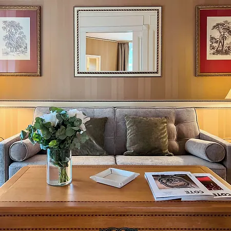 Carlton Boutique Hotel 4*