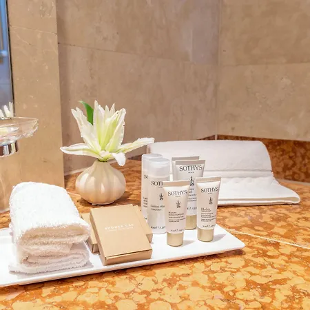 Carlton Boutique Hotel Лозана