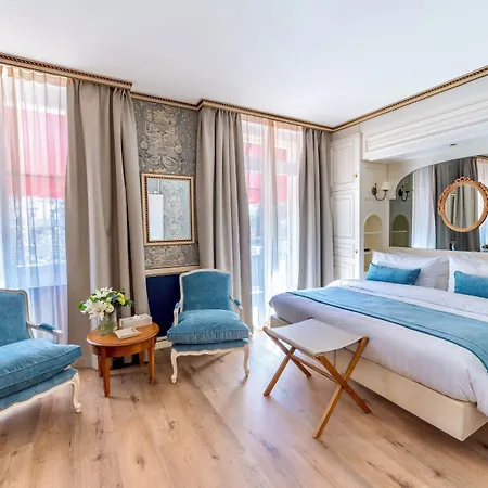 Hotel Carlton Boutique 4*