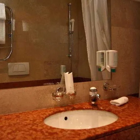 Hotel Carlton Boutique 4*
