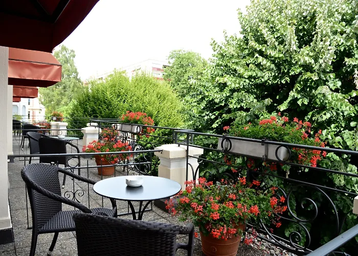 Carlton Boutique Hotell 4*