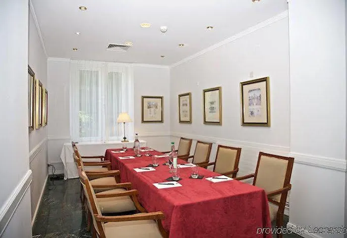 Carlton Boutique Hotell 4*