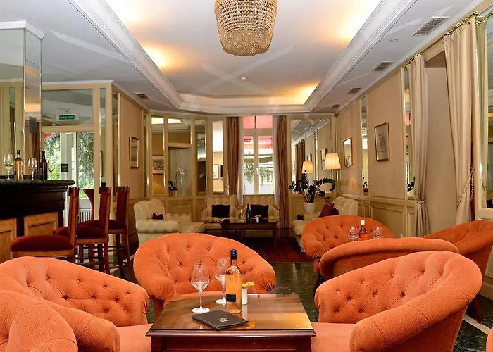 Carlton Boutique Hotell 4*