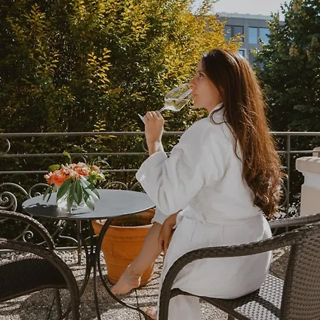 Hotel Carlton Boutique 4*